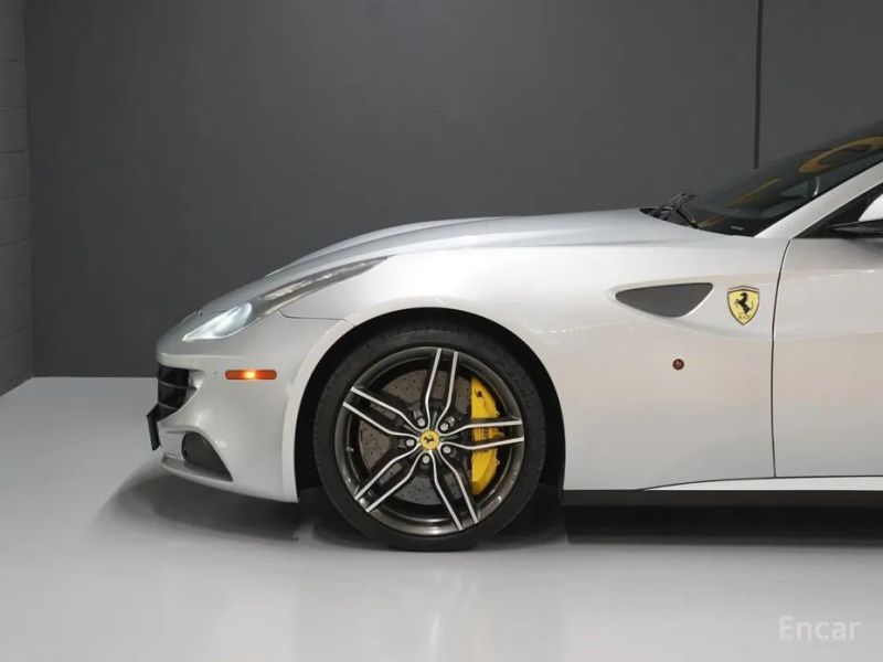Ferrari FF