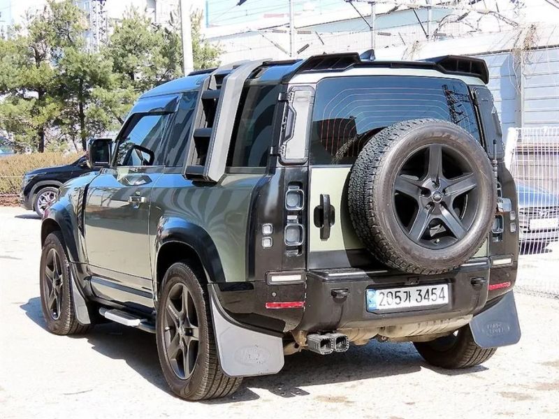 Land Rover Defender