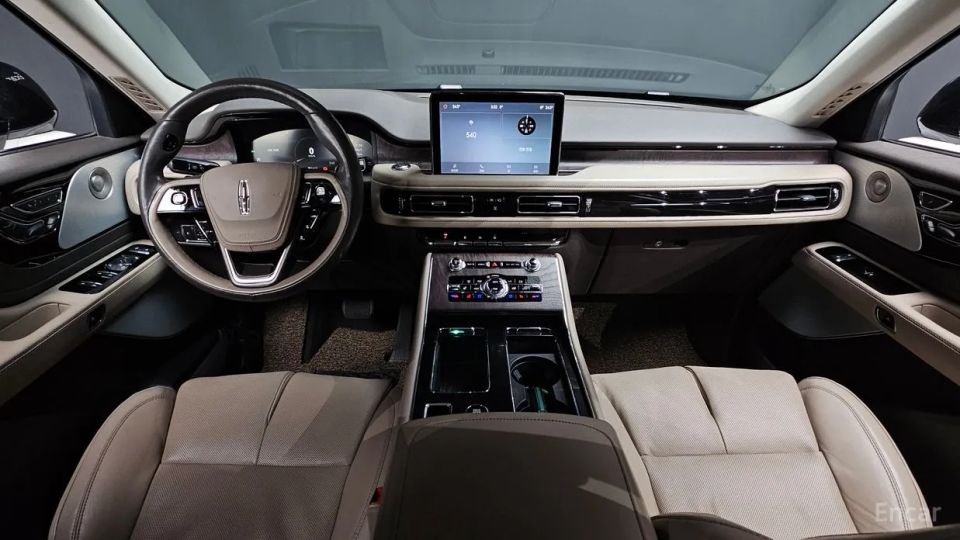Lincoln Aviator