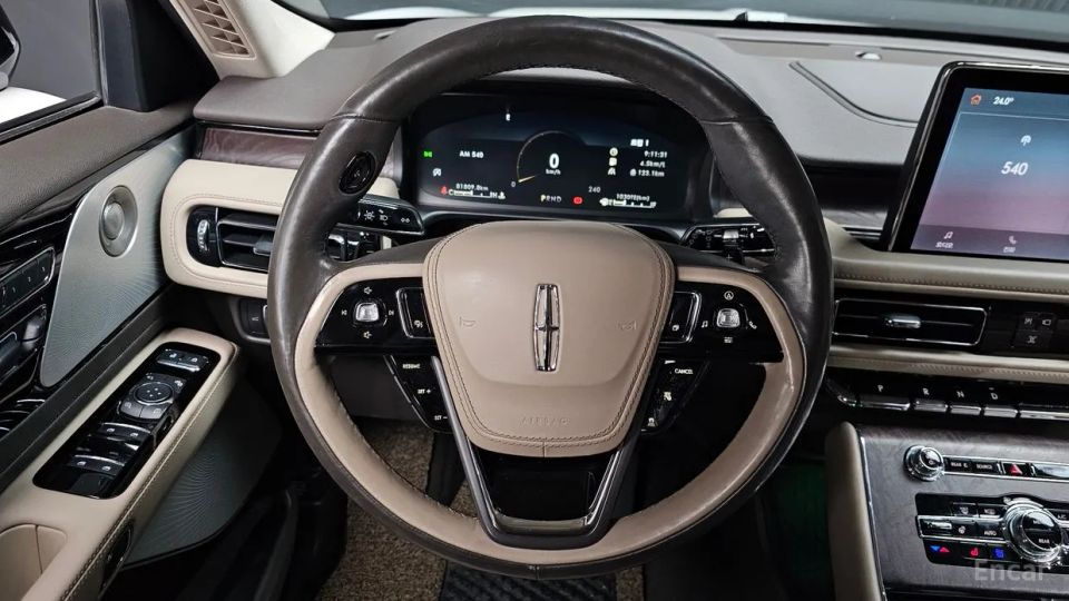 Lincoln Aviator