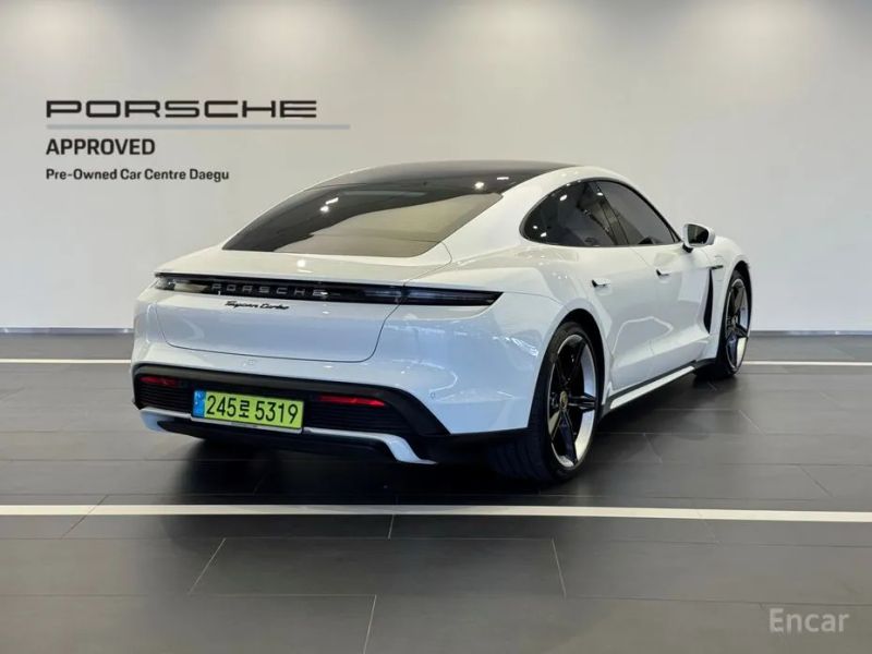 Porsche Taycan