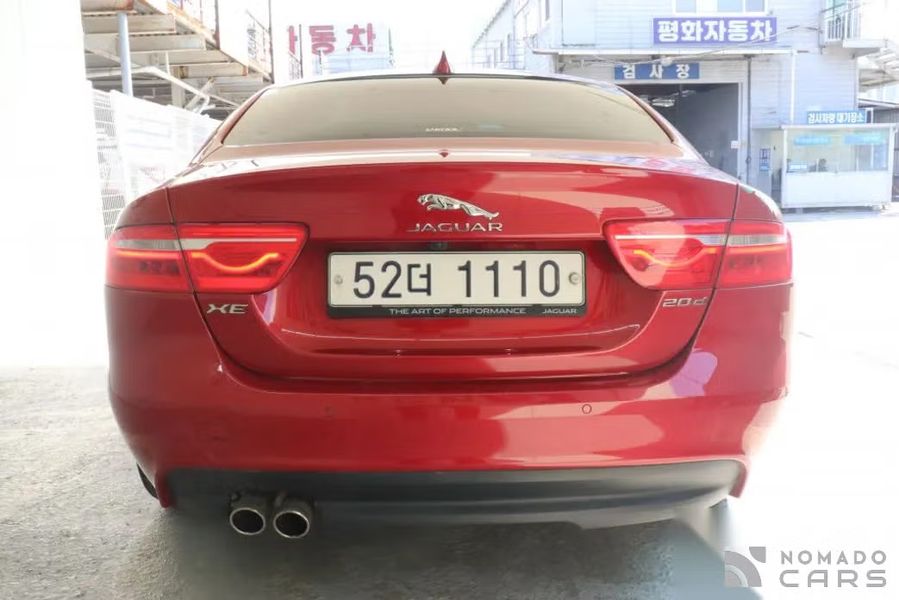 Jaguar XE