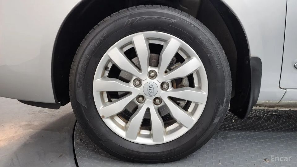 Kia Carens
