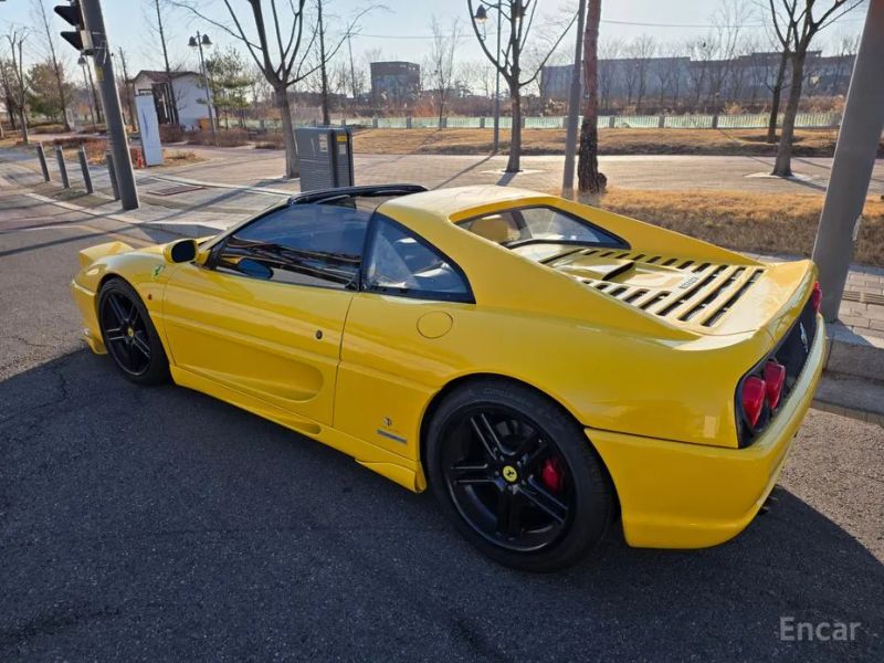 Ferrari F355