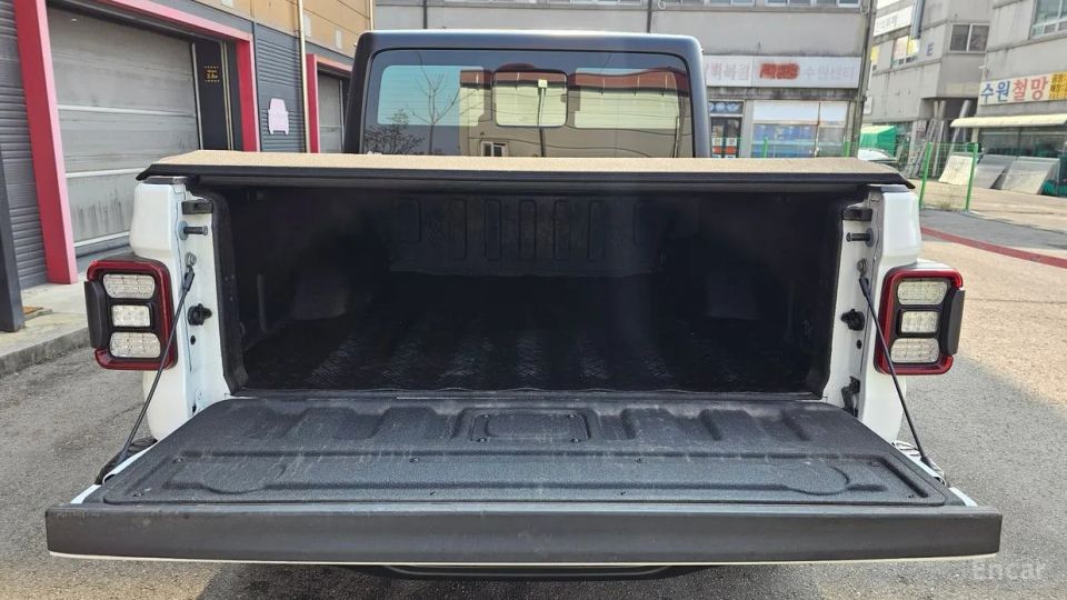 Jeep gladiator