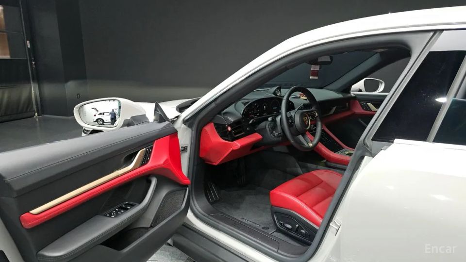 Porsche Taycan