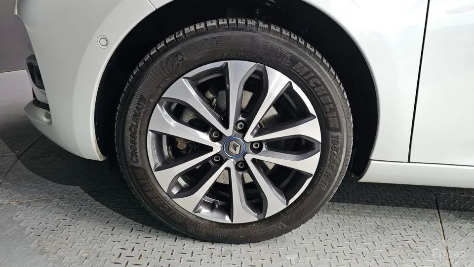 Renault-KoreaSamsung Zoe