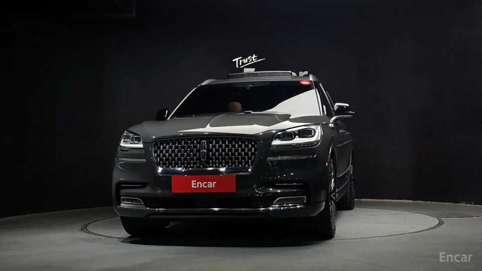 Lincoln Aviator