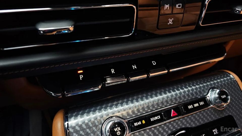 Lincoln Aviator