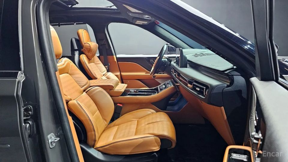 Lincoln Aviator