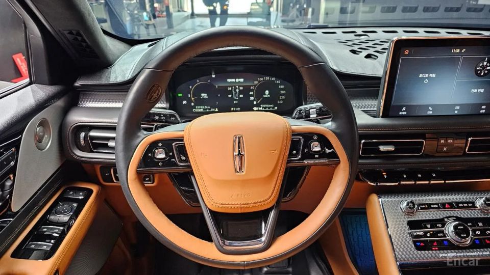 Lincoln Aviator