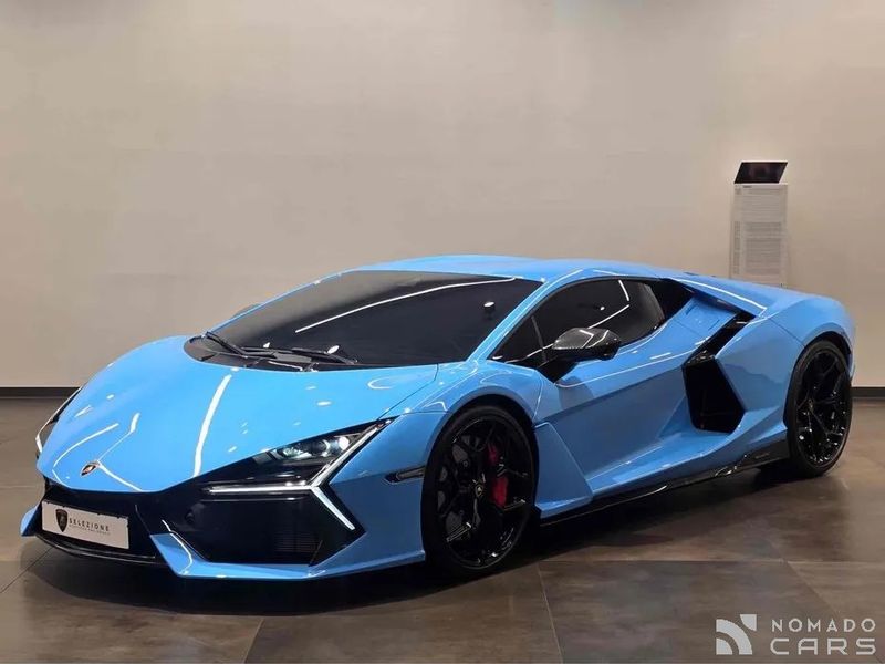 Lamborghini Revuelto