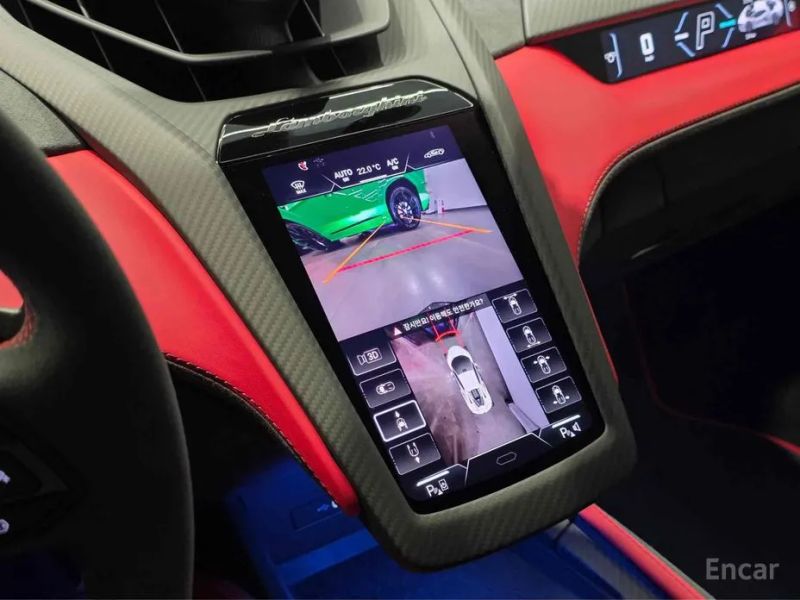 Lamborghini Revuelto