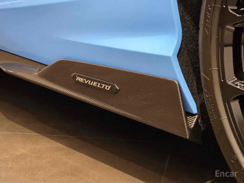 Lamborghini Revuelto