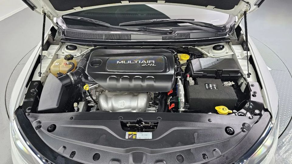 Chrysler 200