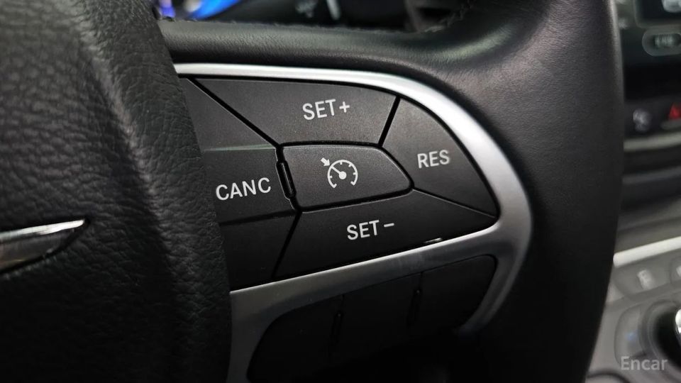 Chrysler 200