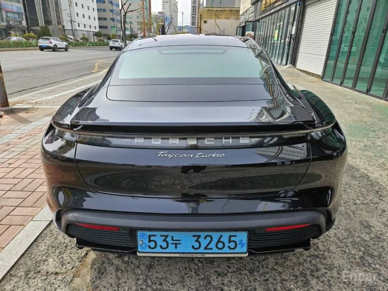 Porsche Taycan