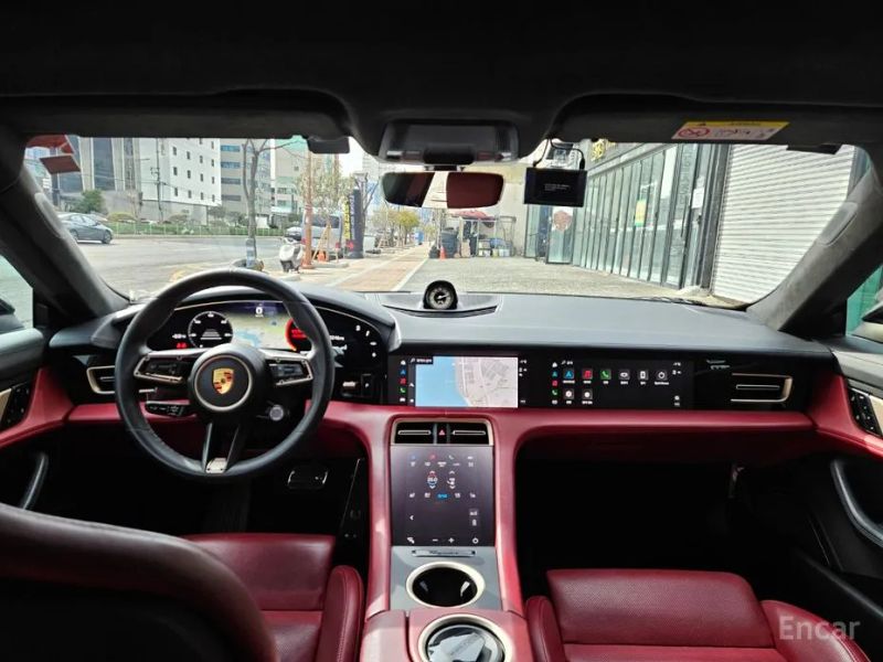 Porsche Taycan