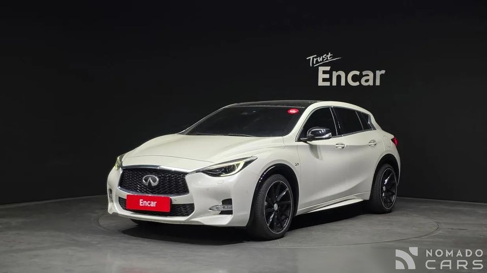 Infiniti Q30