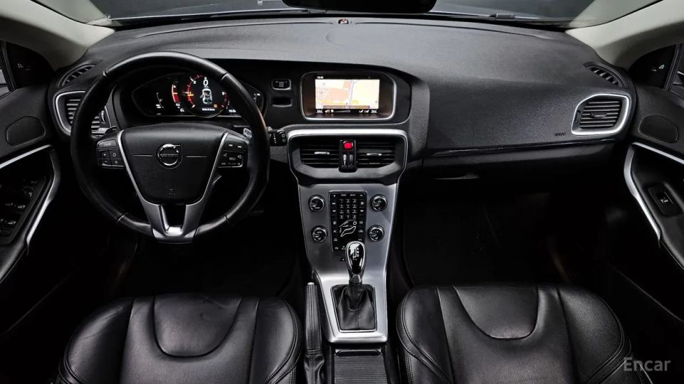 Volvo V40