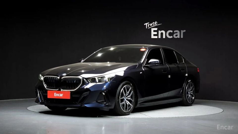 BMW i5