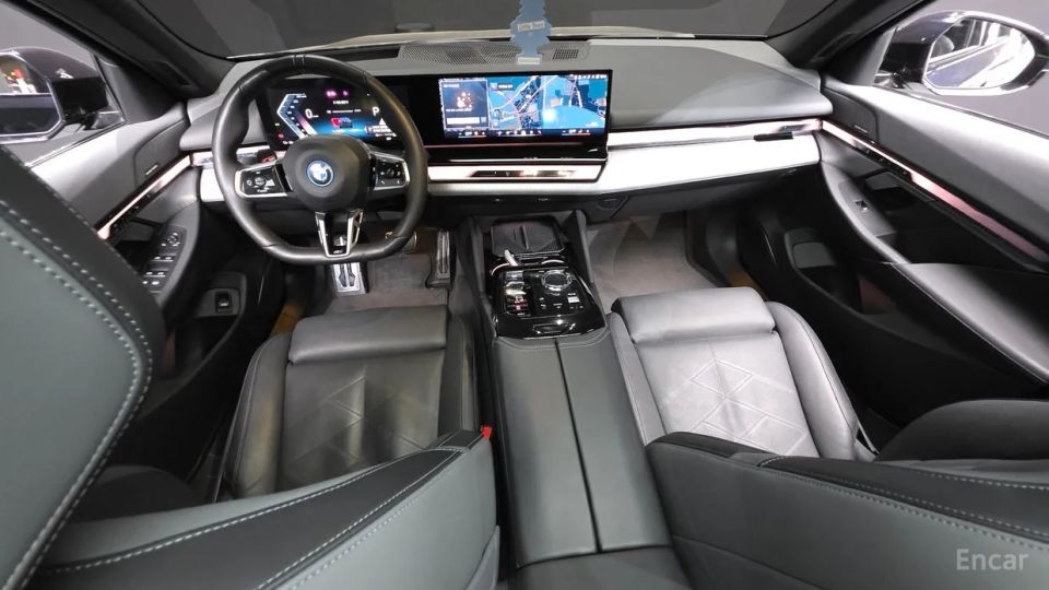 BMW i5
