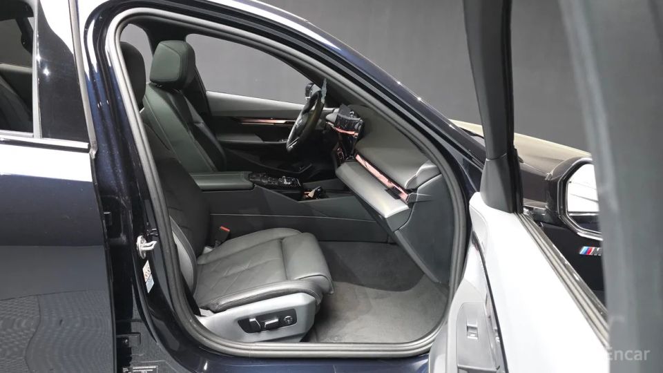 BMW i5