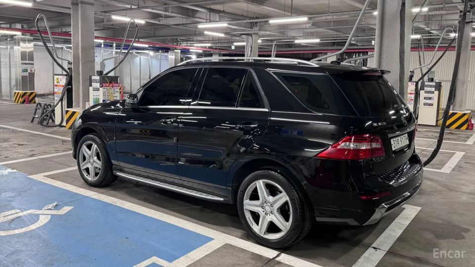 Mercedes-Benz M-class