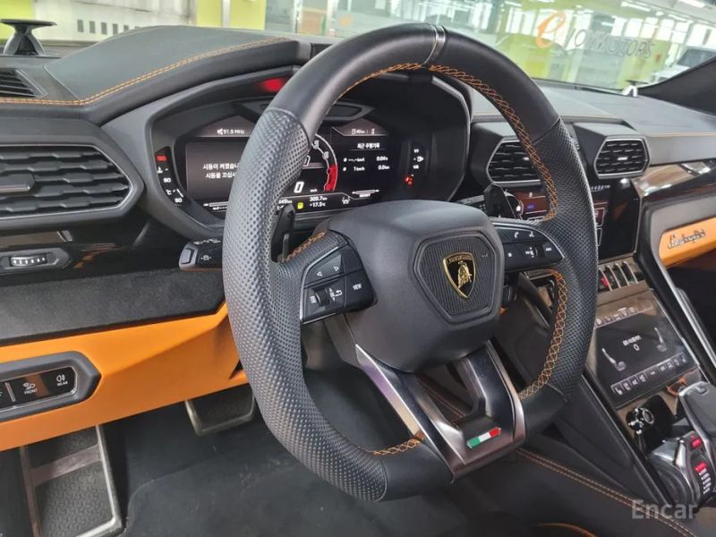 Lamborghini urus