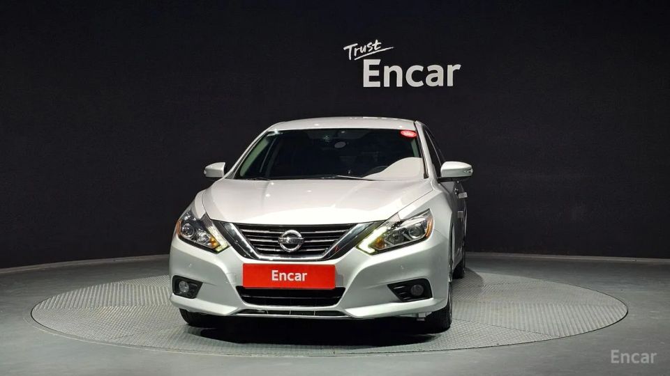 Nissan altima
