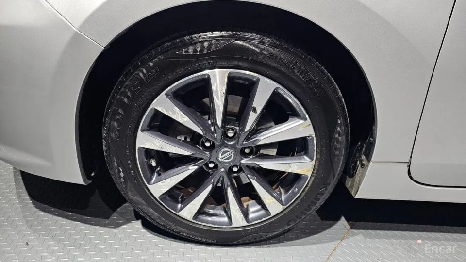 Nissan altima