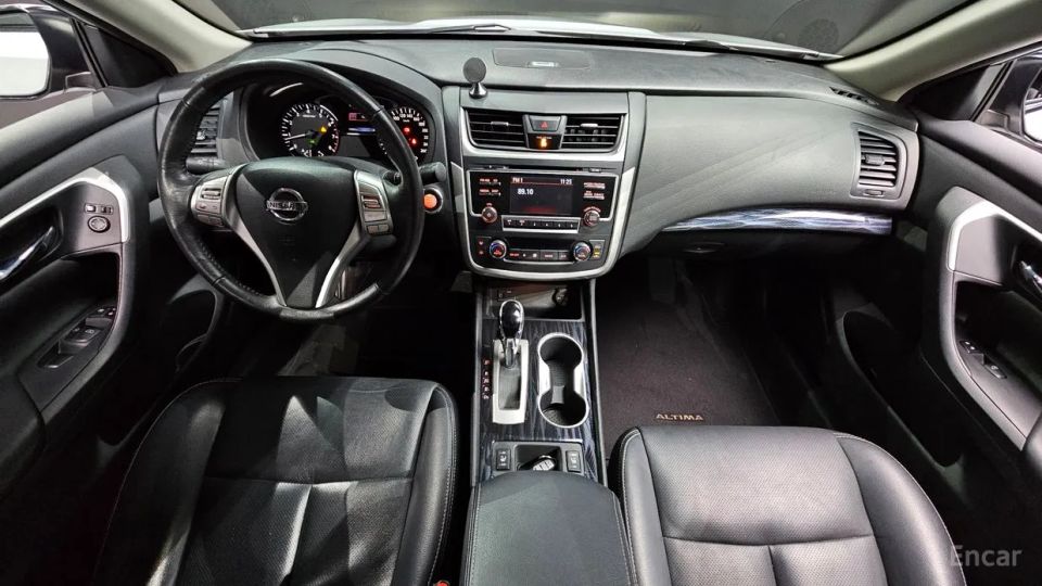 Nissan altima