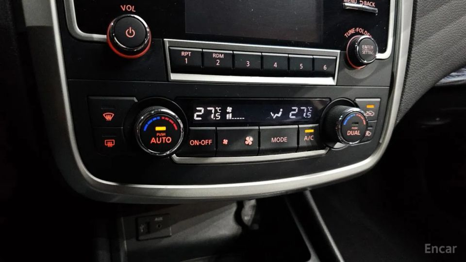 Nissan altima
