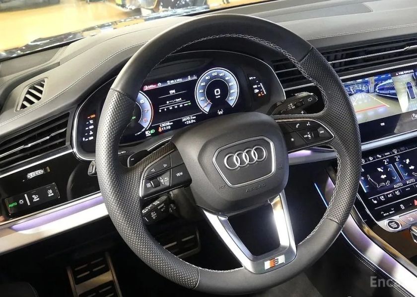 Audi Q8