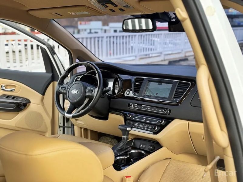 Kia Canival