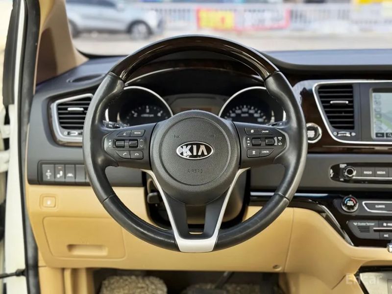 Kia Canival