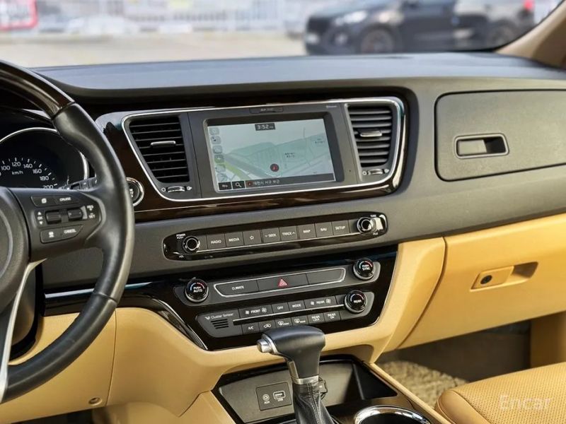Kia Canival
