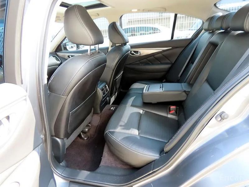 Infiniti Q50