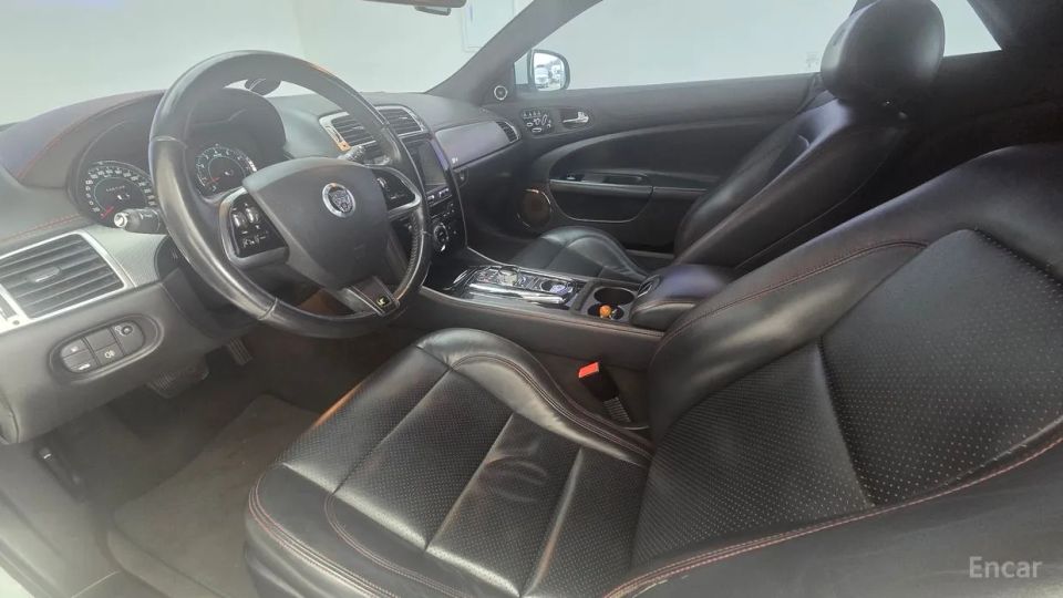 Jaguar XKR