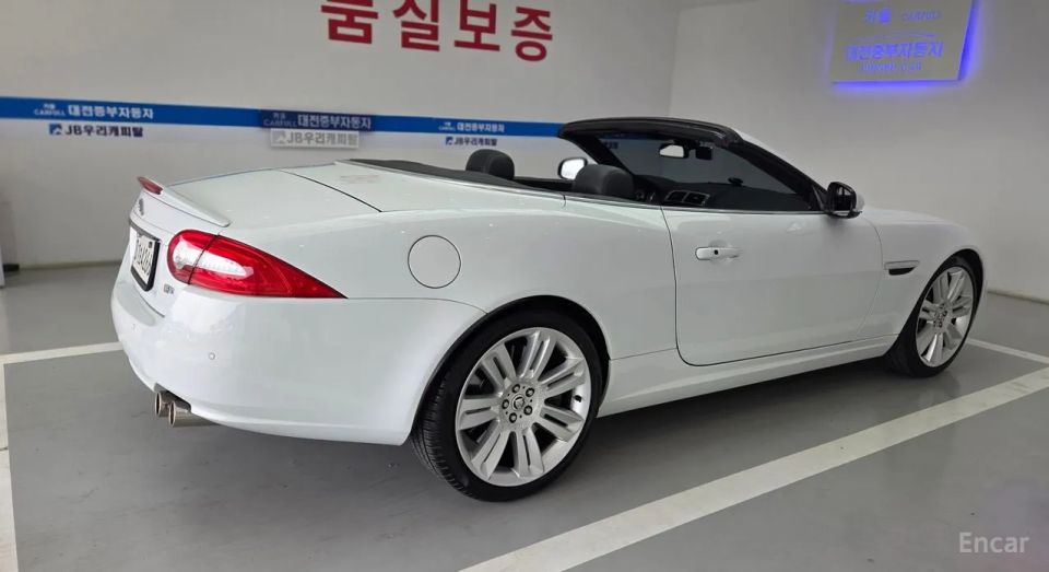 Jaguar XKR