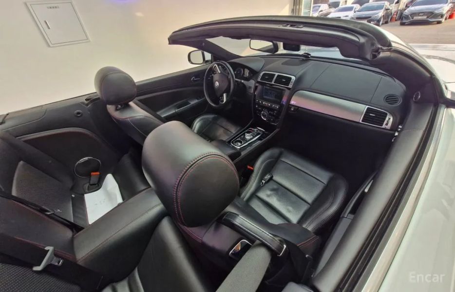 Jaguar XKR