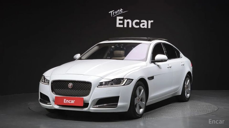 Jaguar xf