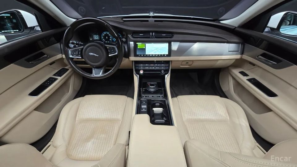 Jaguar xf