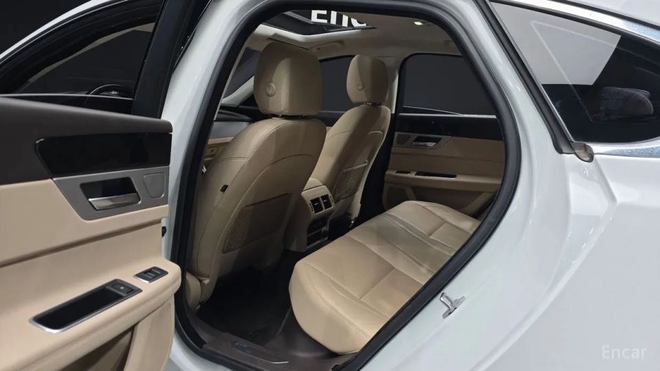 Jaguar xf