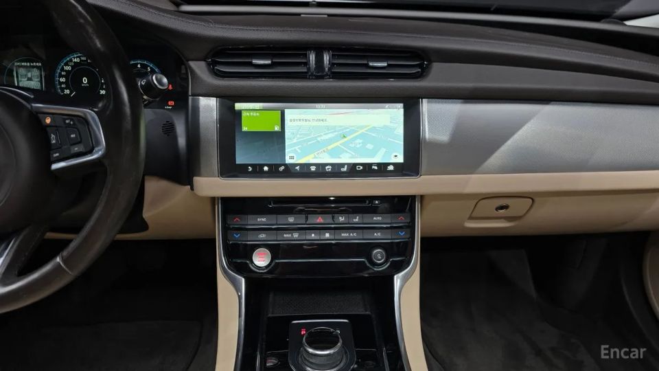Jaguar xf