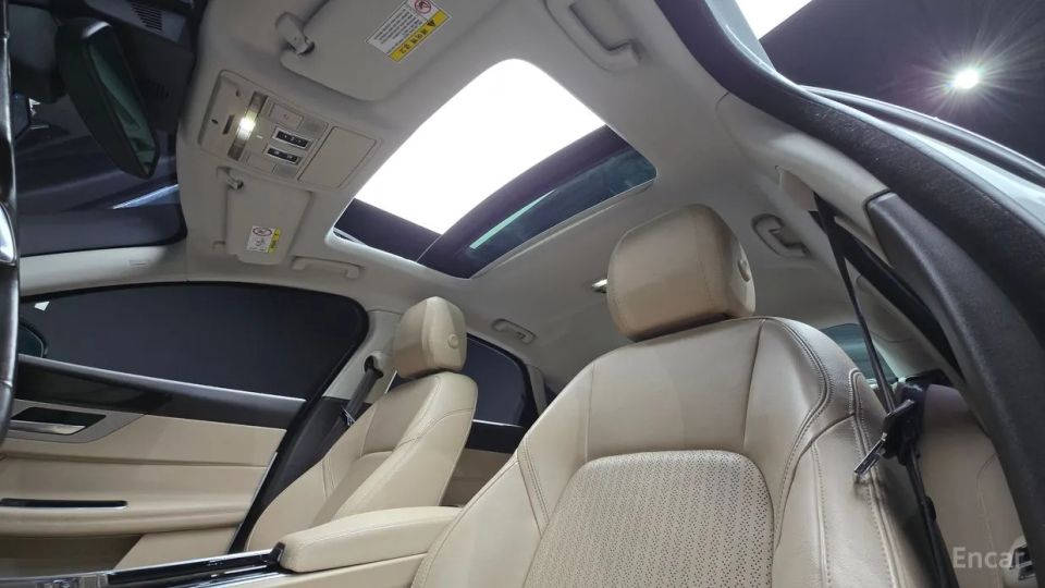 Jaguar xf