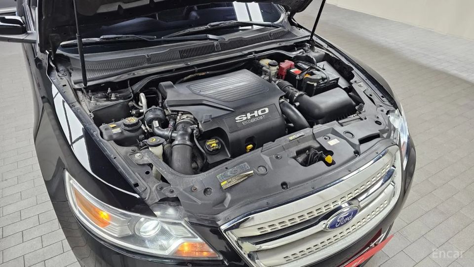 Ford Taurus