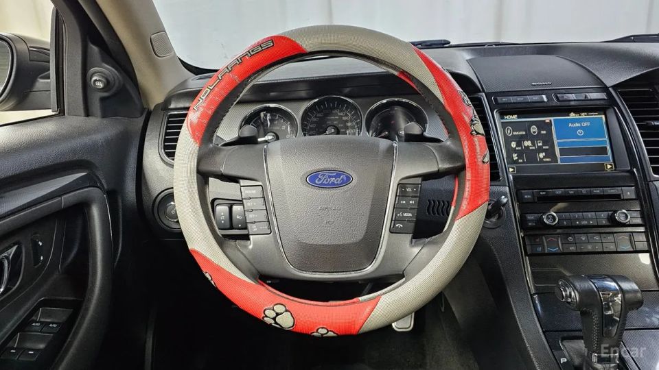 Ford Taurus