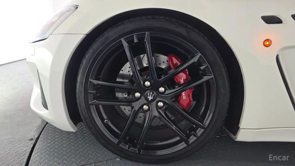 Maserati granturismo