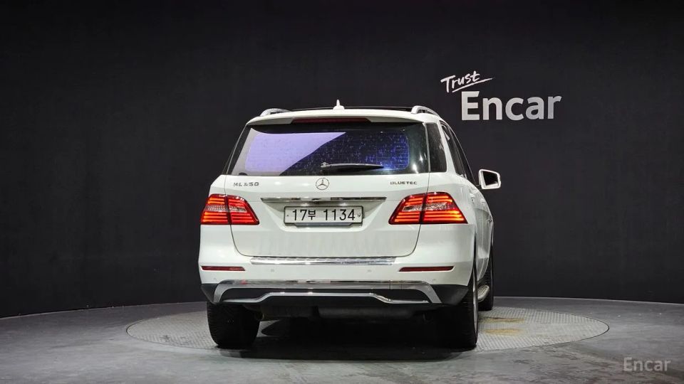 Mercedes-Benz M-class